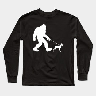 Funny Bigfoot Walking Doberman Pinscher Sasquatch Long Sleeve T-Shirt